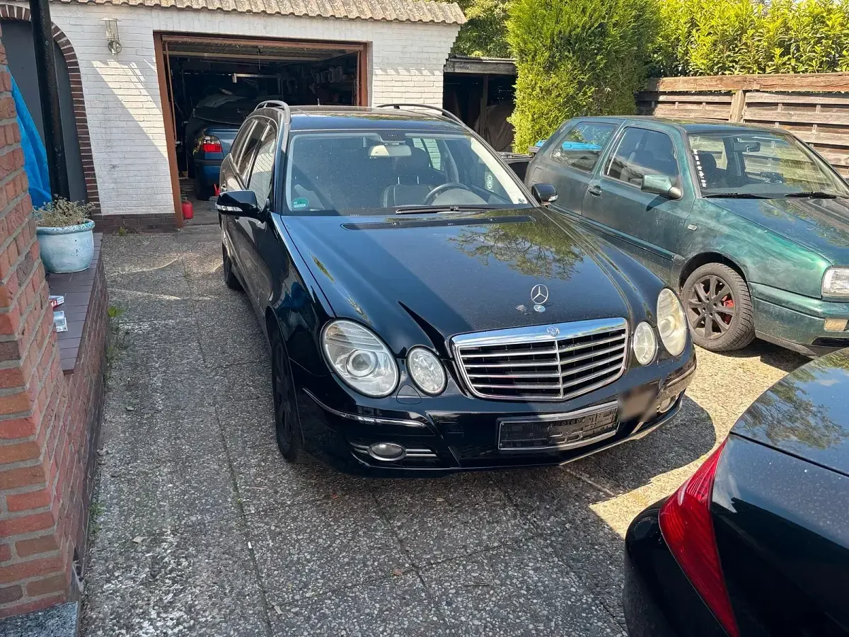 Gebraucht Mercedes E280 190 PS (139 kW) 2006 Schwarz Kombi