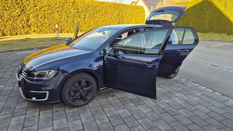 Gebraucht VW Golf VII GTE 150 PS (110 kW) 2015 Blau Limousine