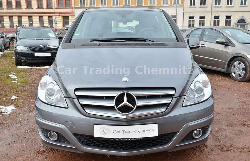 Gebraucht Mercedes B160 95 PS (69 kW) 2011 Grau Van / Kleinbus