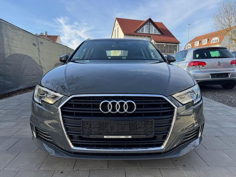 Gebraucht Audi A3 Sport 150 PS (110 kW) 2017 Grau Limousine