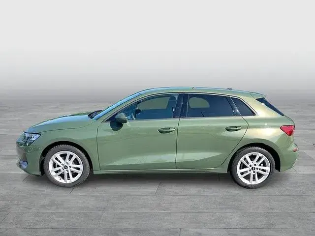 Gebraucht Audi A3 Advanced 150 PS (110 kW) 2025 Distriktgrün metallic Limousine