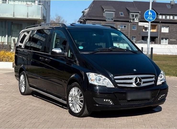 Schwarz Gebraucht 2012 Mercedes Viano Van / Kleinbus | 17.600 € (Guter Preis) - Bild 1/4