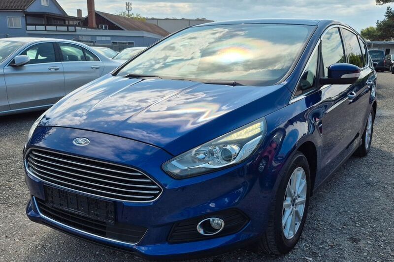Blau Gebraucht 2015 Ford S-MAX Titanium Van / Kleinbus | 8.990 € (Superpreis) - Bild 1/4
