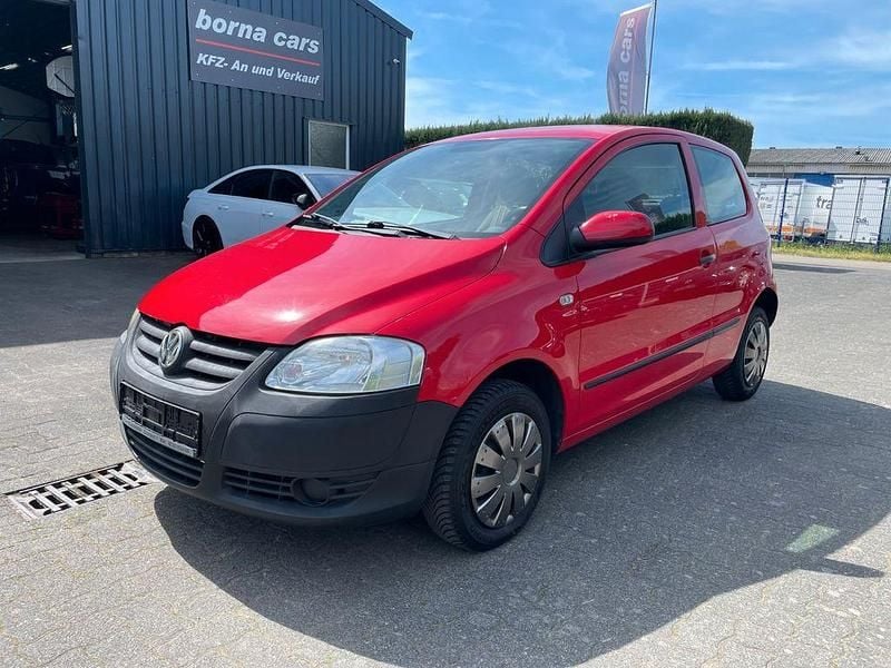 Second-hand VW Fox Basis 54 CP (39 kW) 2007 Roșu Hatchback