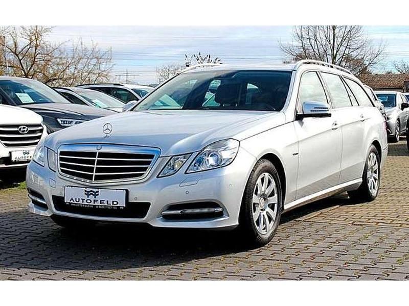 Gebraucht Mercedes E200 184 PS (135 kW) 2011 Silber (metallic) Kombi
