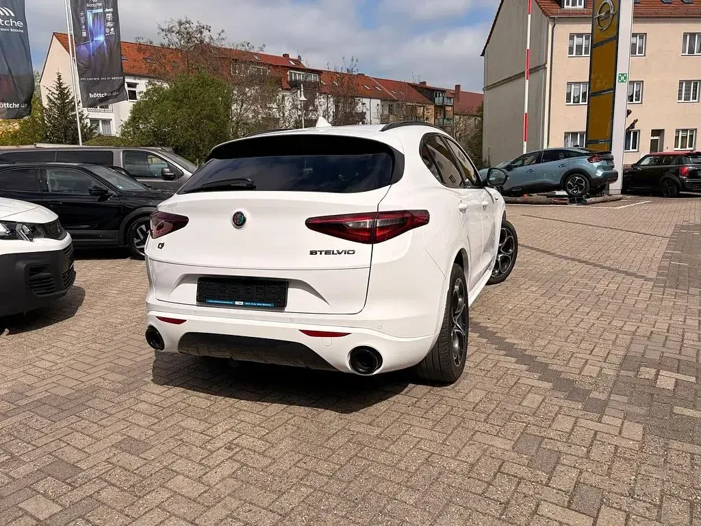Gebraucht Alfa Romeo Stelvio 209 PS (153 kW) 2021 Colore esterno (bianco alfa, uni) SUV