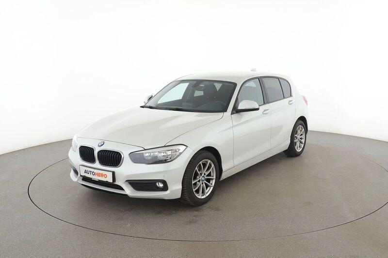 Weiß Gebraucht 2017 BMW 118 Advantage Kleinwagen | 13.640 € (Fairer Preis) - Bild 1/4