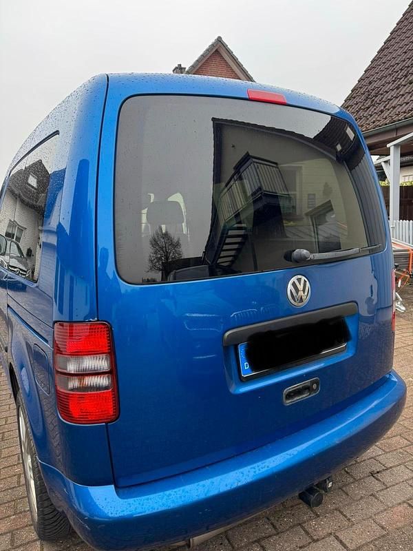 Second-hand VW Caddy 109 CP (80 kW) 2008 Albastru Monovolum