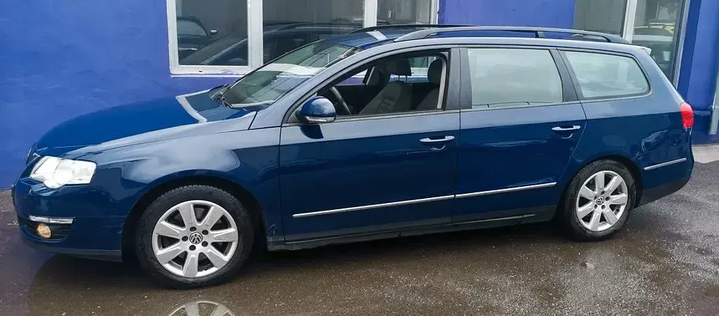 Second-hand VW Passat 170 CP (125 kW) 2010 Albastru Berlinǎ