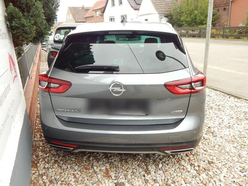 Gebraucht Opel Insignia Country Tourer Exklusiv 209 PS (153 kW) 2018 Grau Kombi