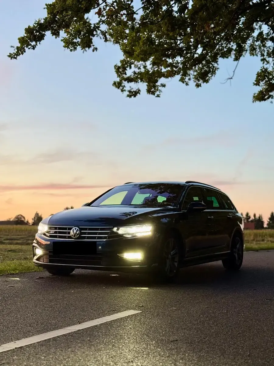 Gebraucht VW Passat Business 190 PS (139 kW) 2020 Blau Kombi