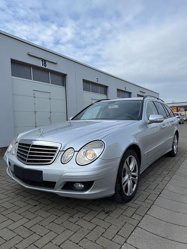 Gebraucht Mercedes E200 184 PS (135 kW) 2008 Silber Kombi