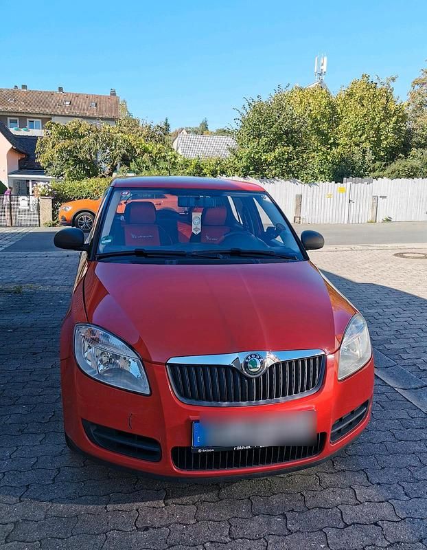 Rot Gebraucht 2009 Skoda Fabia Kleinwagen | 1.650 € (Superpreis) - Bild 1/4