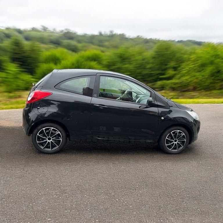 Schwarz Gebraucht 2009 Ford Ka Titanium Kleinwagen | 2.600 € (Fairer Preis) - Bild 1/4