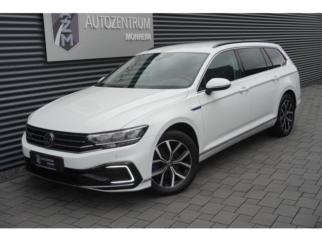 (sonderlackierung purewhite) Gebraucht 2021 VW Passat GTE Kombi | 28.548 € (Teuer) - Bild 1/4