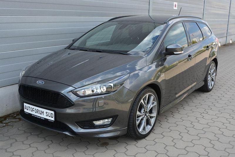 Second-hand Ford Focus ST-Line 182 CP (133 kW) 2018 Gri Berlinǎ