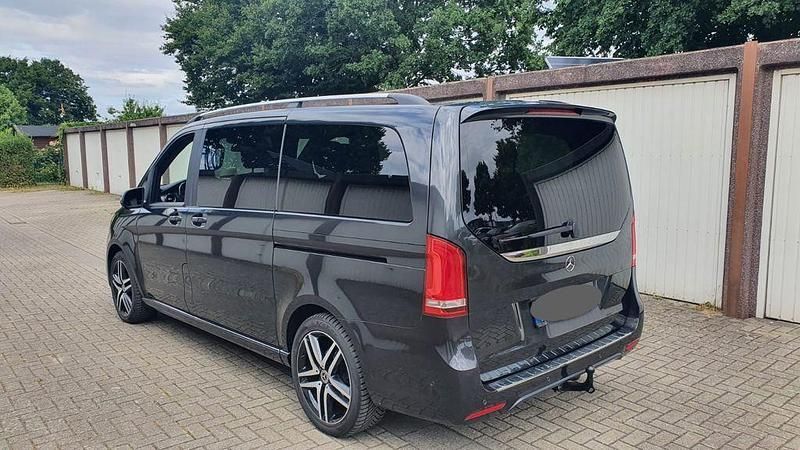 Gebraucht Mercedes V220 163 PS (119 kW) 2019 Grau Van / Kleinbus