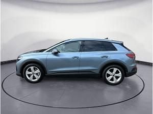 Gebraucht Audi Q4 e-tron 150 kW (204 PS) 2025 Blau (geysirblau metallic) SUV