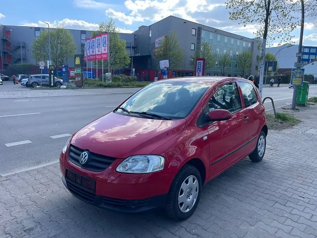 Gebraucht VW Fox Basis 54 PS (39 kW) 2007 Rot Kleinwagen