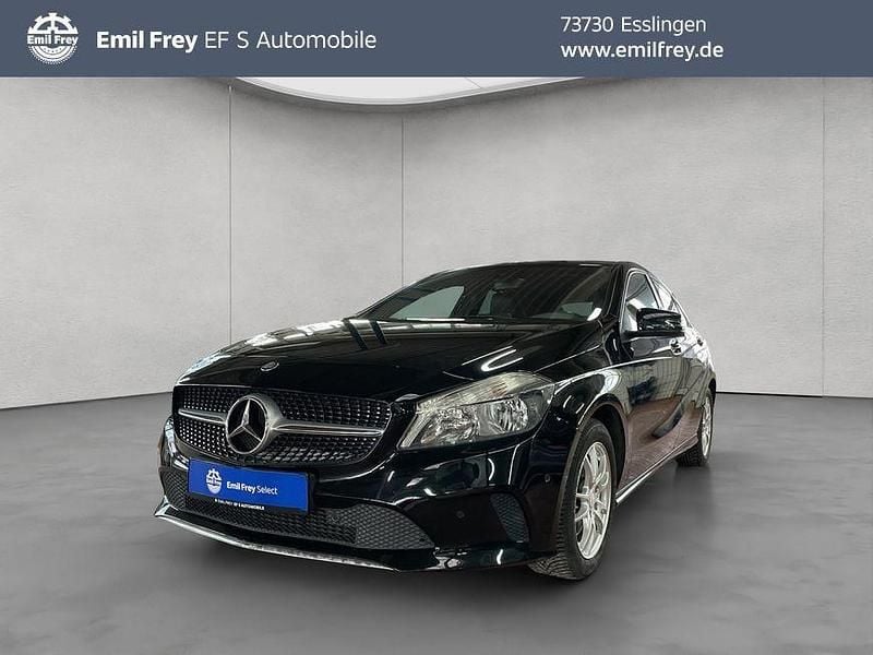 Schwarz Gebraucht 2017 Mercedes A180 Urban Limousine | 13.890 € (Guter Preis) - Bild 1/4