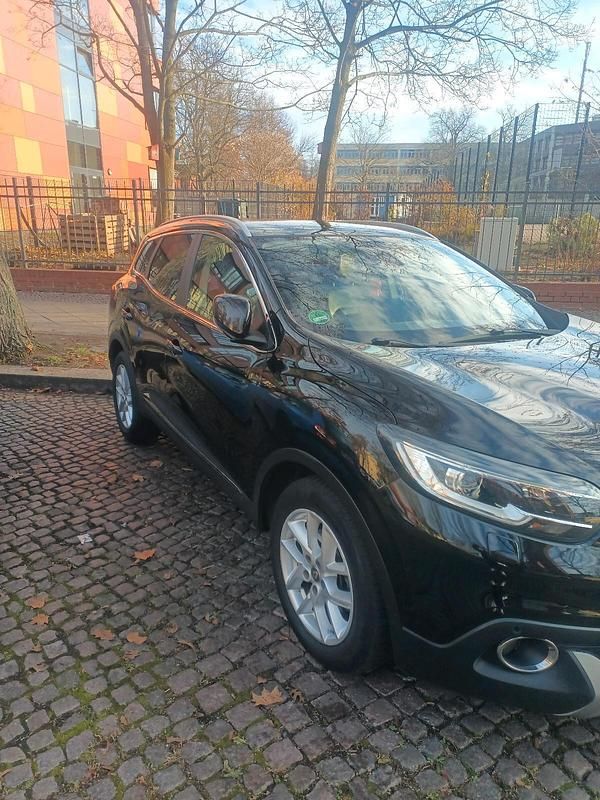 Gebraucht Renault Kadjar 110 PS (80 kW) 2015 Schwarz SUV