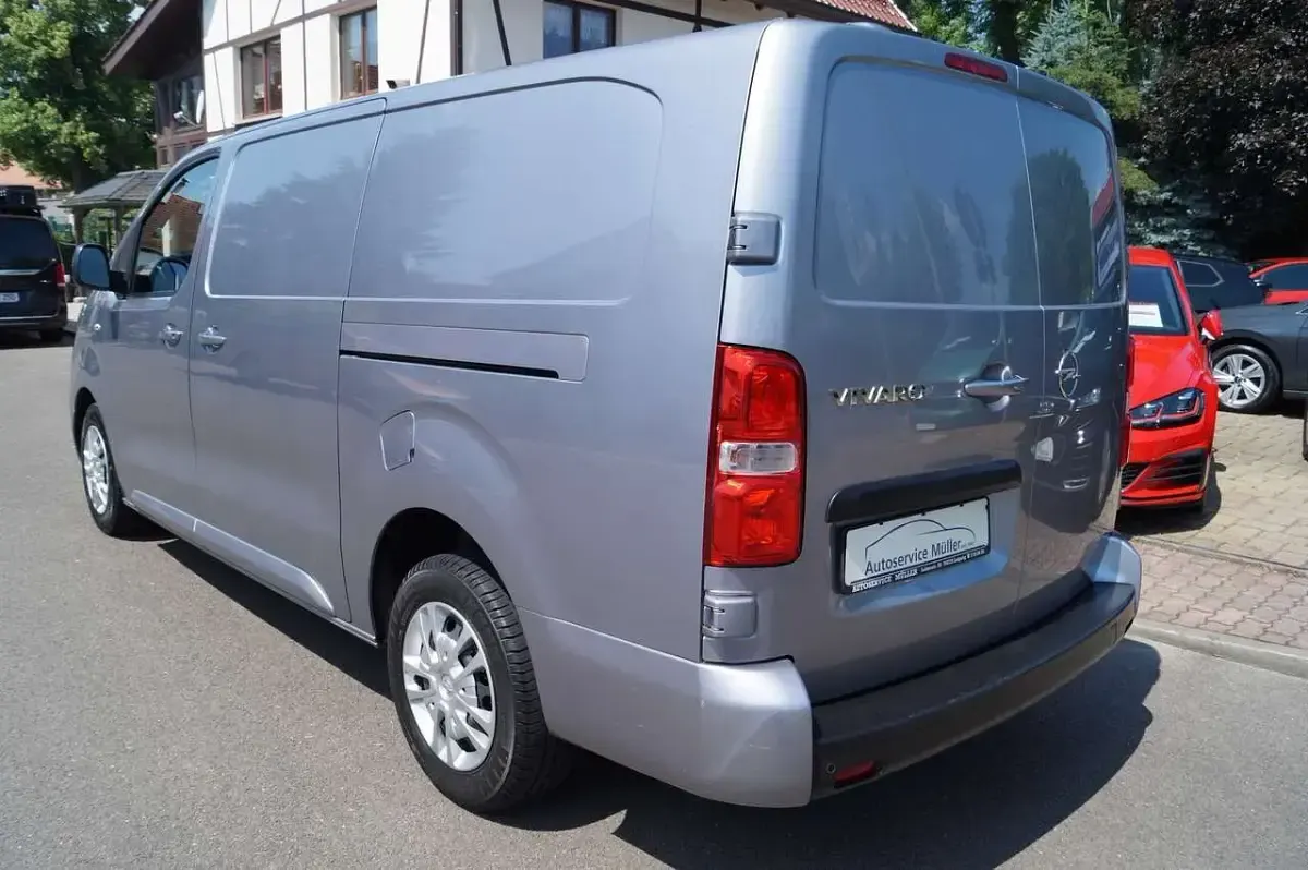 Gebraucht Opel Vivaro-e Combi 144 PS (105 kW) 2022 Grau Van / Kleinbus