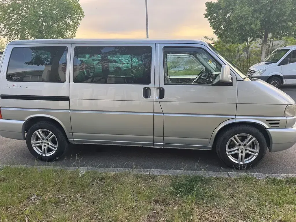 Gebraucht VW T4 102 PS (75 kW) 2002 Silber Van