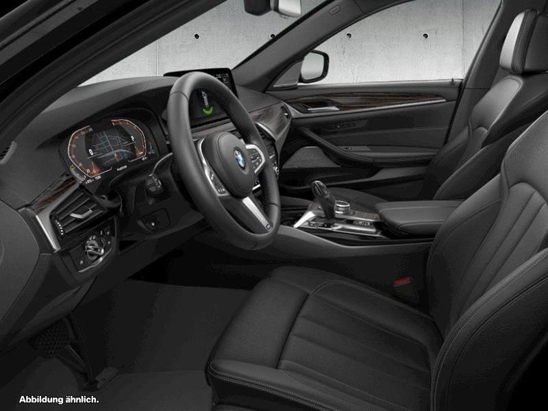 Gebraucht BMW 540 Shadowline 340 PS (250 kW) 2020 Saphirschwarz Kombi