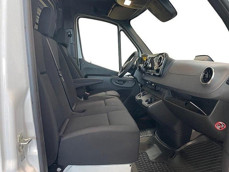 Gebraucht Mercedes Sprinter 190 PS (139 kW) 2025 Arktikweiss Van