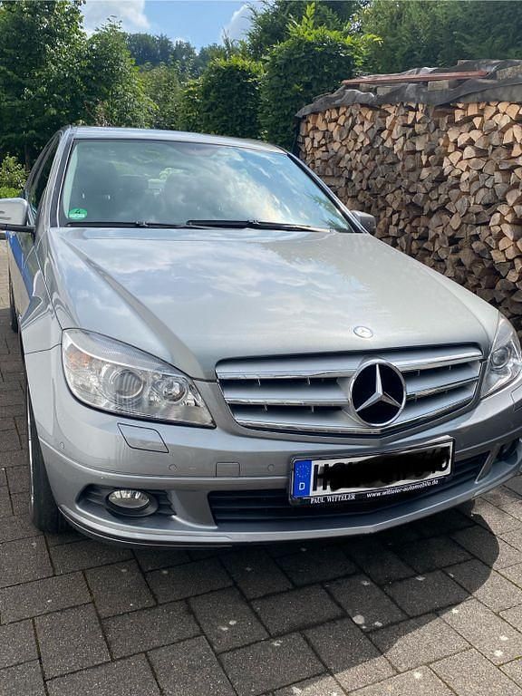 Grau Gebraucht 2009 Mercedes C180 Elegance Limousine | 5.990 € (Superpreis) - Bild 1/4