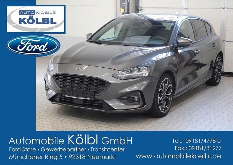Grau Gebraucht 2020 Ford Focus ST-Line Limousine | 18.980 € (Fairer Preis) - Bild 1/4