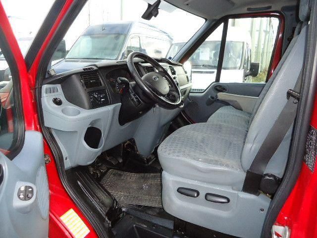 Gebraucht Ford Transit Trend 125 PS (91 kW) 2012 Rot Abholung