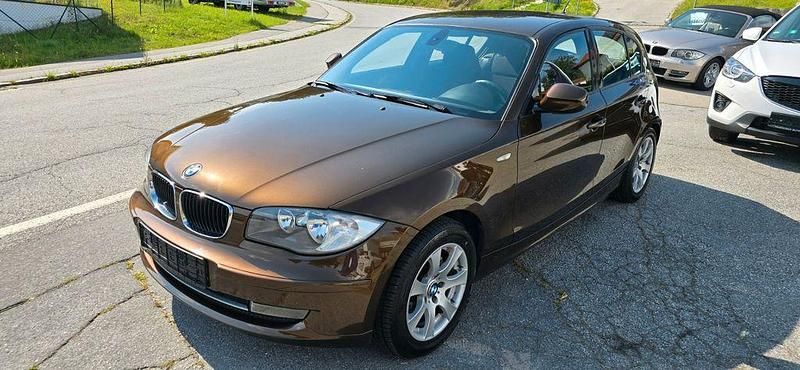 Braun Gebraucht 2011 BMW 116 Efficient Dynamics Kleinwagen | 3.999 € (Superpreis) - Bild 1/4