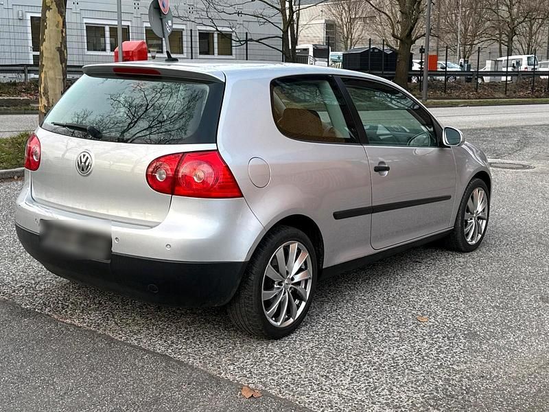 Gebraucht VW Golf V 75 PS (55 kW) 2005 Silber Kleinwagen