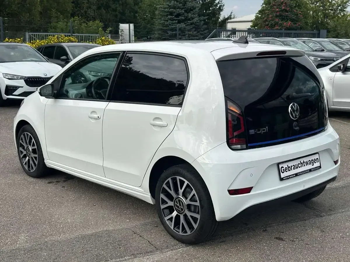 Gebraucht VW e-up! Edition 61 kW (83 PS) 2023 Pure white Kleinwagen