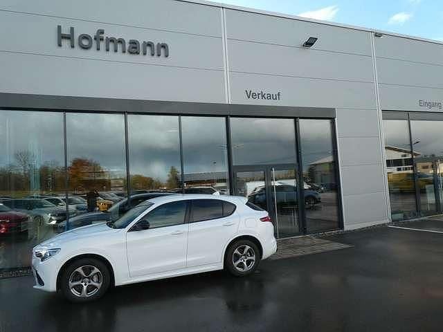 Weiß Gebraucht 2023 Alfa Romeo Stelvio Veloce SUV | 30.950 € (Guter Preis) - Bild 1/4