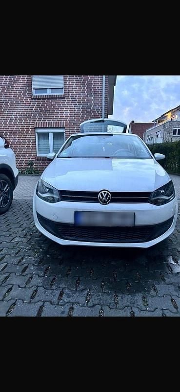 Gebraucht VW Polo 90 PS (66 kW) 2010 Weiß Kleinwagen