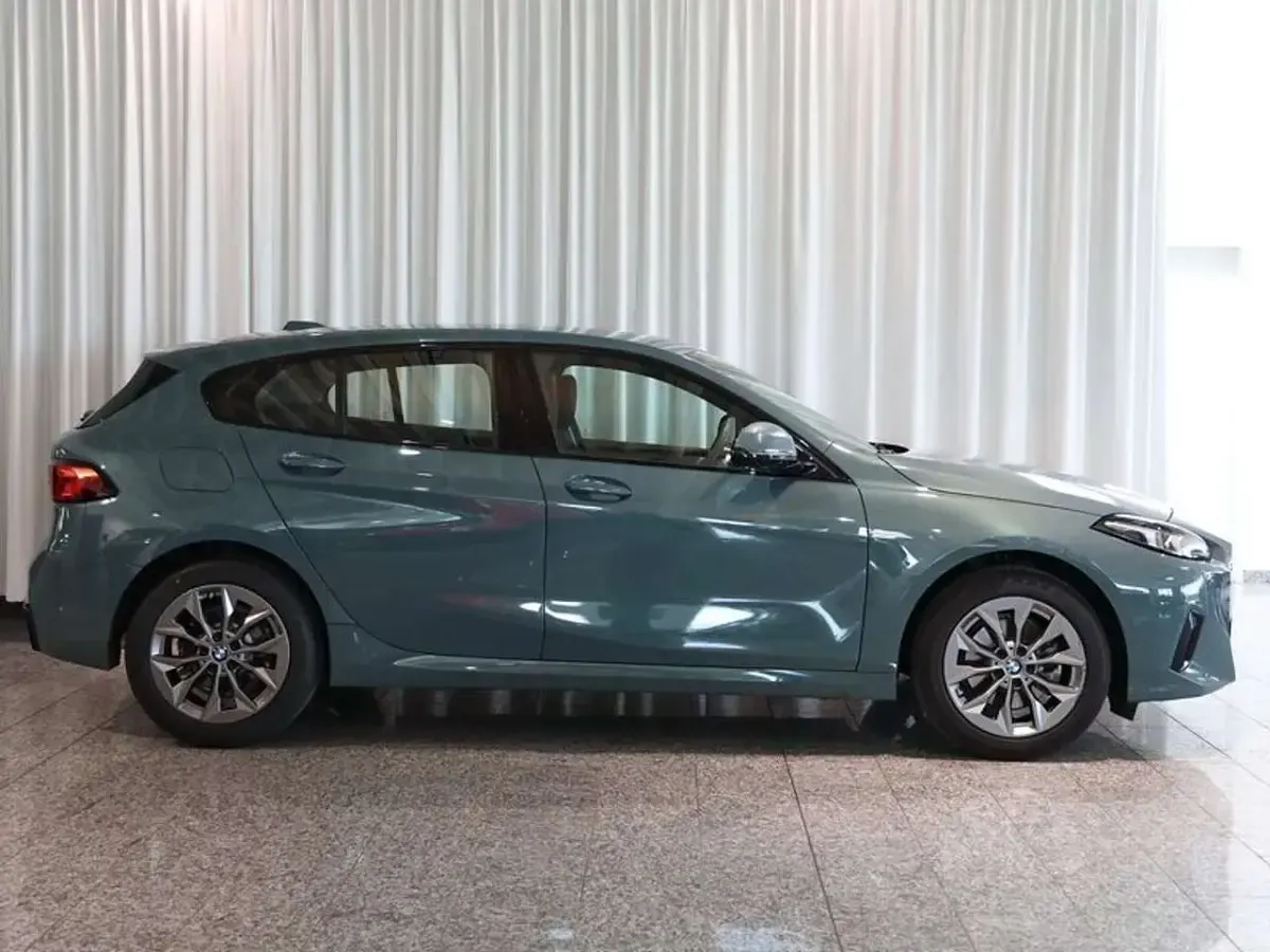 Gebraucht BMW 120 170 PS (125 kW) 2025 Grün Kleinwagen