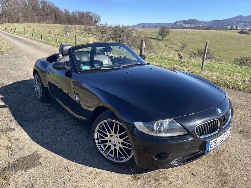 Gebraucht BMW Z4 192 PS (141 kW) 2004 Schwarz Cabrio