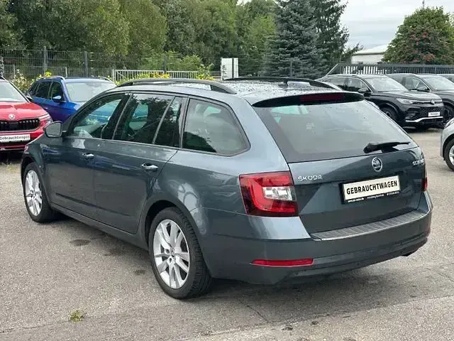 Gebraucht Skoda Octavia Sport 180 PS (132 kW) 2017 Grau Kombi