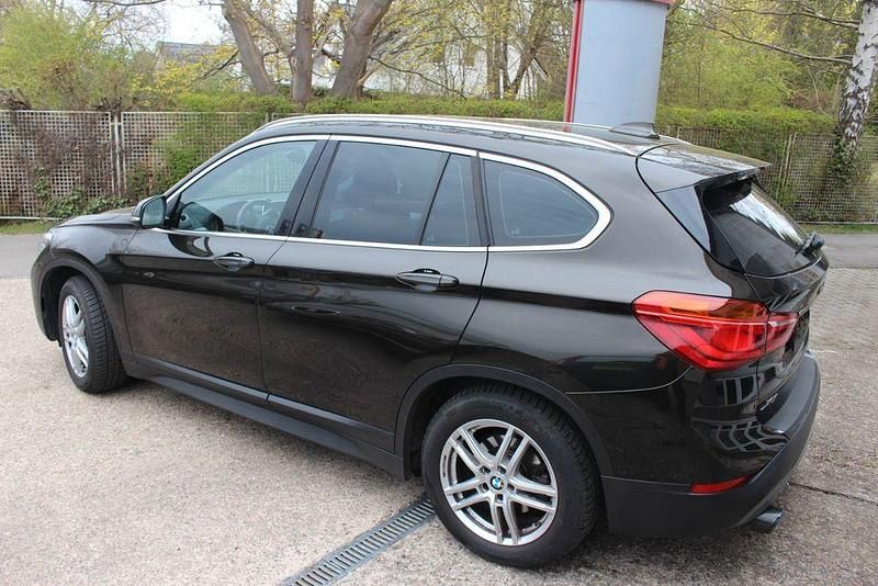 Second-hand BMW X1 Advantage 192 CP (141 kW) 2018 Negru SUV