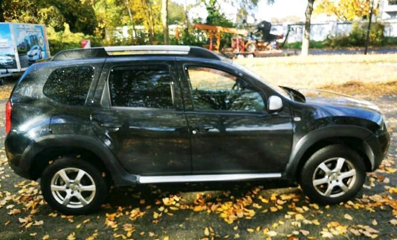 Second-hand Dacia Duster 107 CP (78 kW) 2010 Negru SUV