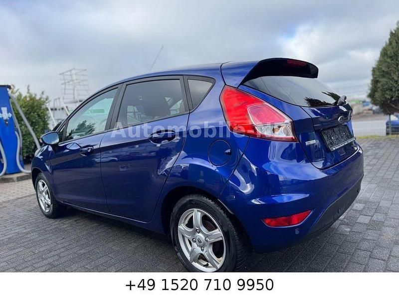 Gebraucht Ford Fiesta SYNC Edition 101 PS (74 kW) 2014 Blau Kleinwagen