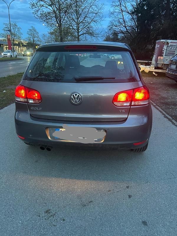 Gebraucht VW Golf VI 122 PS (89 kW) 2010 Grau Kleinwagen