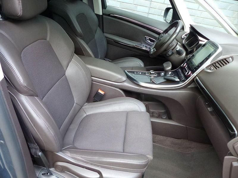 Gebraucht Renault Espace 160 PS (117 kW) 2019 Blau Van / Kleinbus