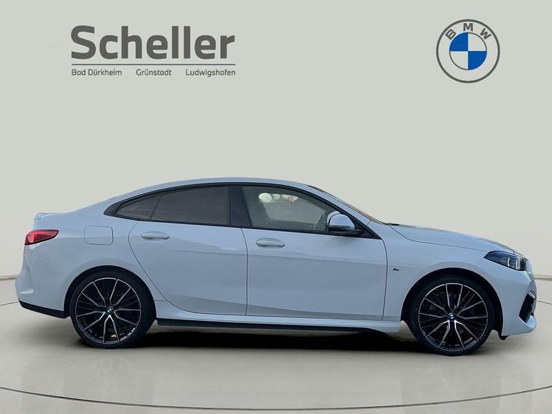Gebraucht BMW 220 M Sport 178 PS (130 kW) 2021 Weiß Limousine