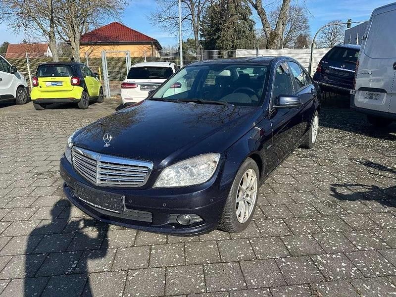Gebraucht Mercedes C220 170 PS (125 kW) 2010 Tansanitblau  metalliclack Limousine