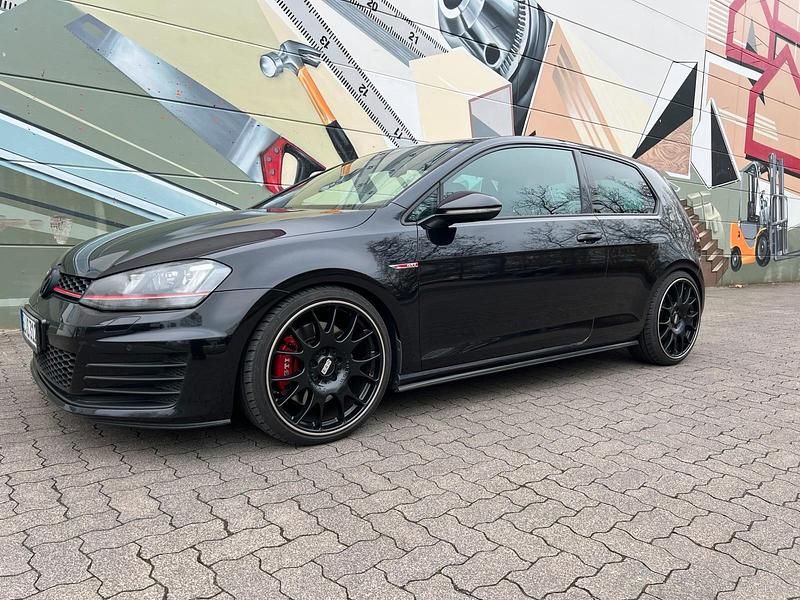Gebraucht VW Golf GTI 230 PS (169 kW) 2016 Schwarz Coupé
