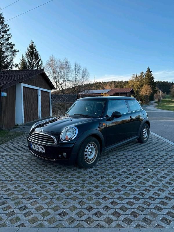 Schwarz Gebraucht 2010 Mini ONE Kleinwagen | 2.150 € (Guter Preis) - Bild 1/4