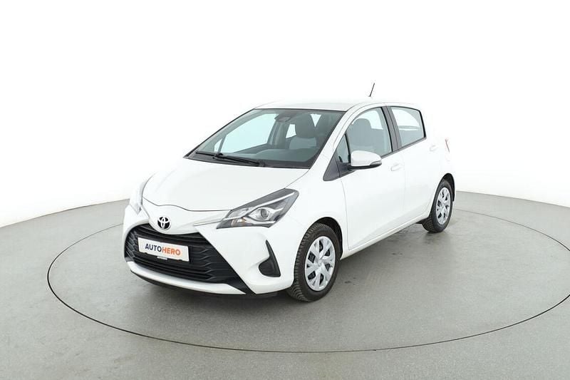 Weiß Gebraucht 2020 Toyota Yaris Comfort Limousine | 11.120 € (Fairer Preis) - Bild 1/3